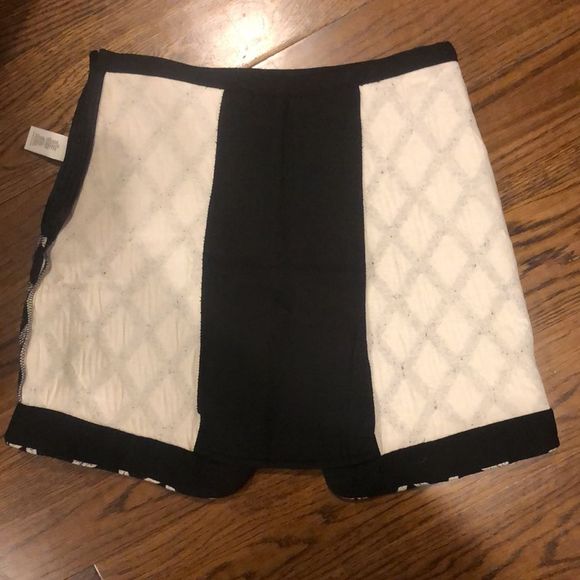ELIZABETH AND JAMES Womens IRENE Black and White Diamond Pattern Mini Skirt Sz 8 - Picture 3 of 13